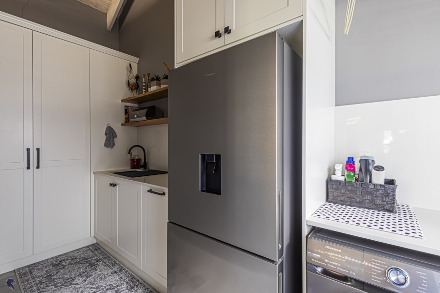 3 Bedroom Property for Sale in Calypso Beach Western Cape